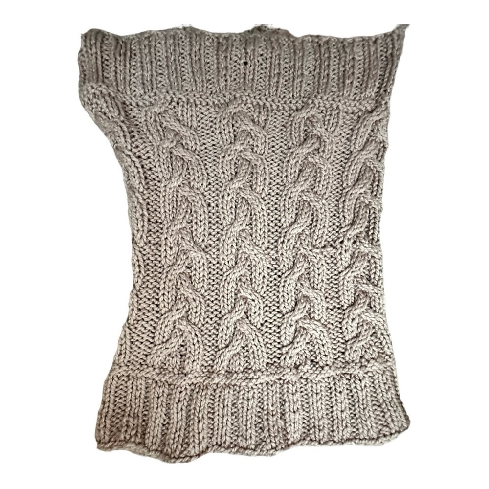 Thick Tan Sweater‎ Muffler